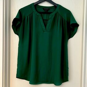 EUC Banana Republic Factory WM Dolman Sleeve Top - Green - Small